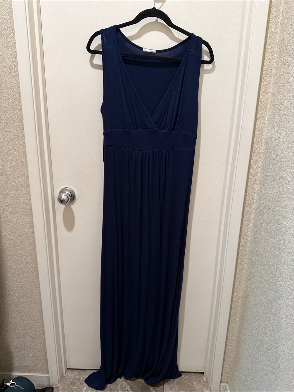 Loveappella Navy Sleeveless V-Neck Maxi Dress
